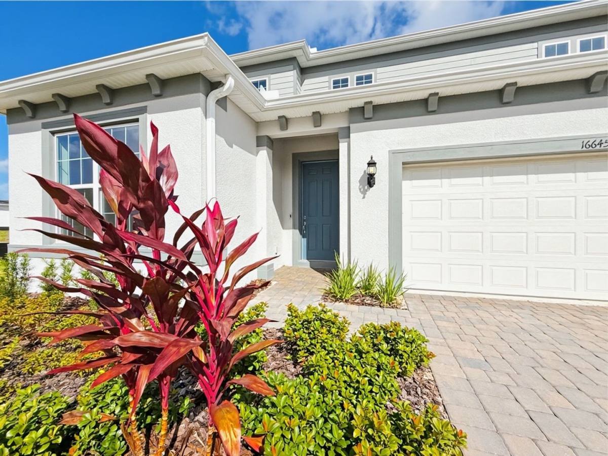 16645 Lone Oak Circle, Orlando, FL 32832 - House for Rent - Image 3