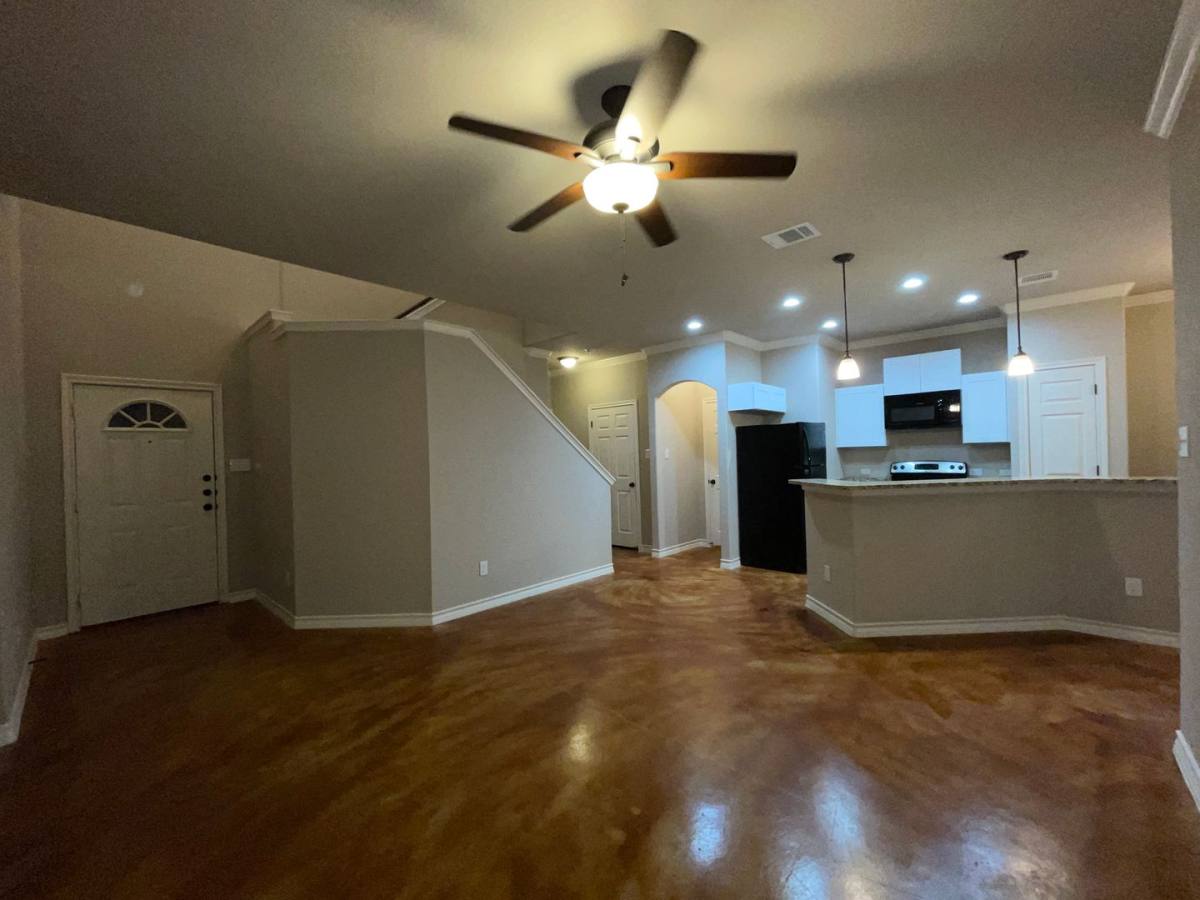1768 Tristan Trail, New Braunfels, TX 78130 - Townhouse for Rent - Image 2