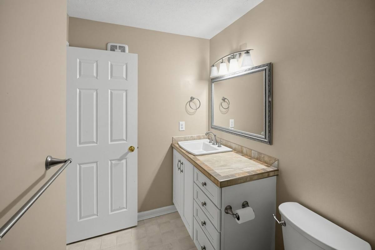 10403 Trotters Pnte Dr #103, Louisville, KY 40241 - Condo for Rent - Image 9