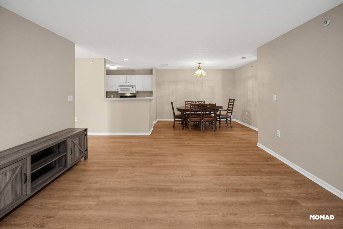 10403 Trotters Pnte Dr #103, Louisville, KY 40241 - Condo for Rent - Image 3