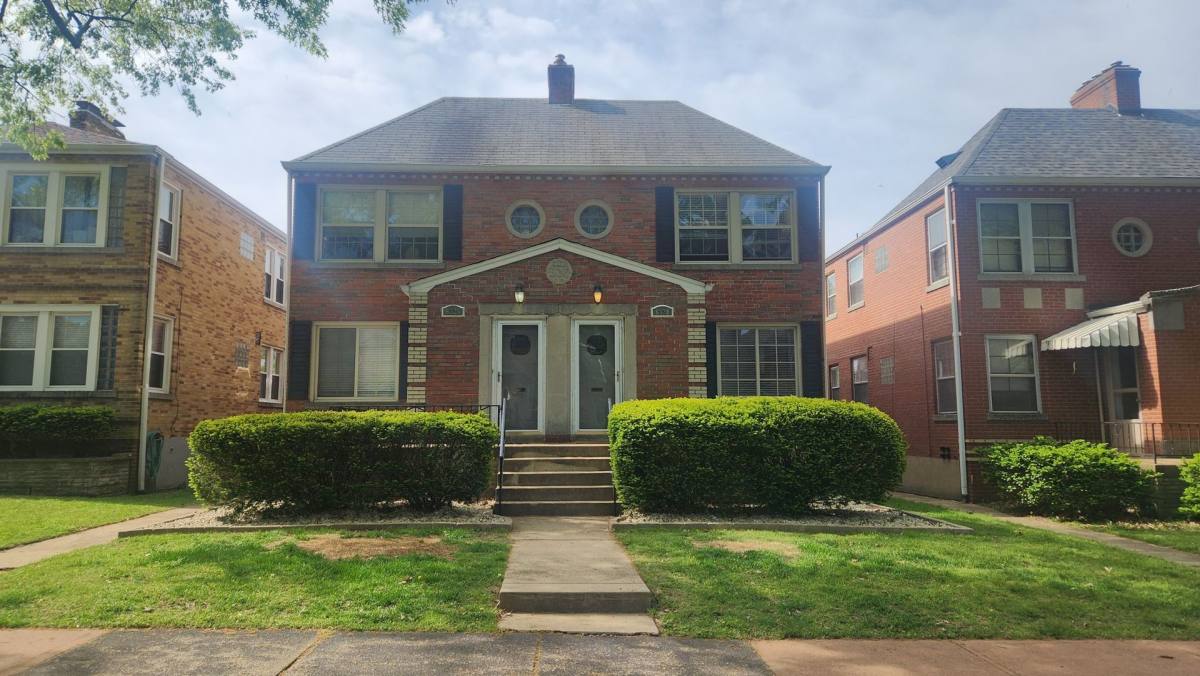 Apartment for rent at 6326 Sutherland, St. Louis, MO 63109
