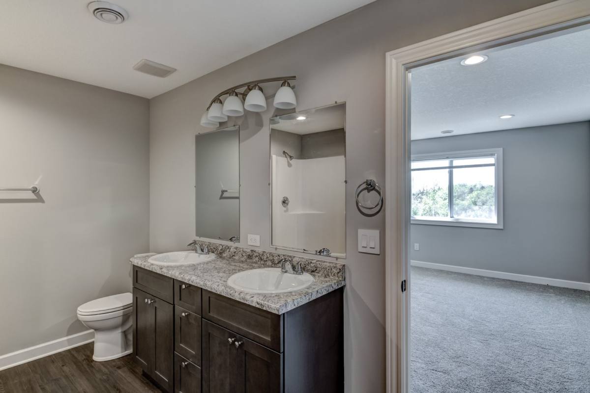 945-B Monette Ave, New Richmond, WI 54017 - Townhouse for Rent - Image 7