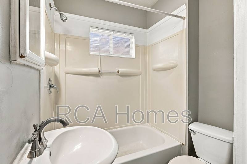 2831 E 19th St, Indianapolis, IN 46218 - House for Rent - Image 7