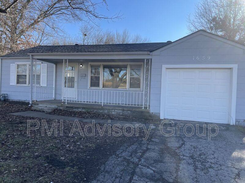 House for rent at 1659 SW 21st St, Topeka, KS 66604