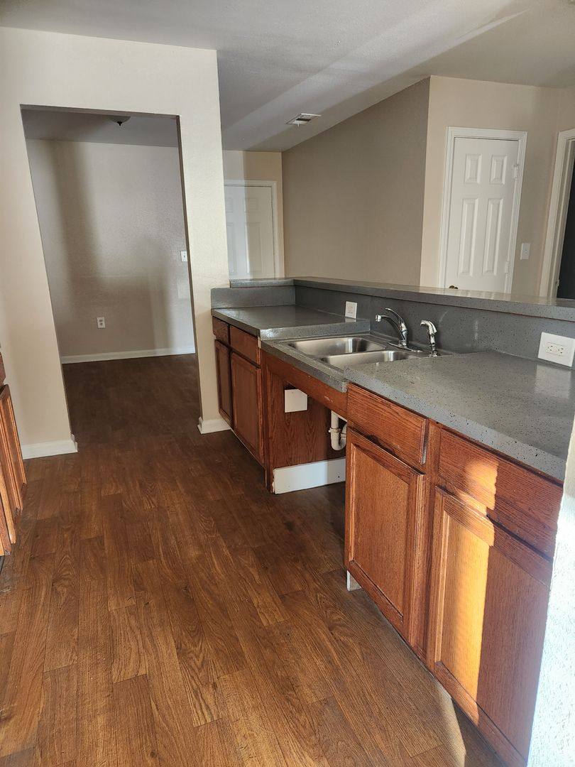 1276 S 17th St, Baton Rouge, LA 70802 - House for Rent - Image 4