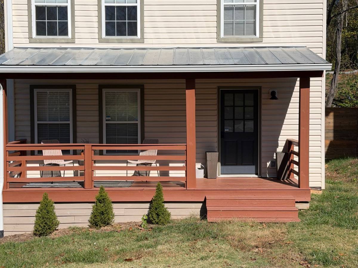 10 Peace St, Asheville, NC 28806 - House for Rent - Image 1