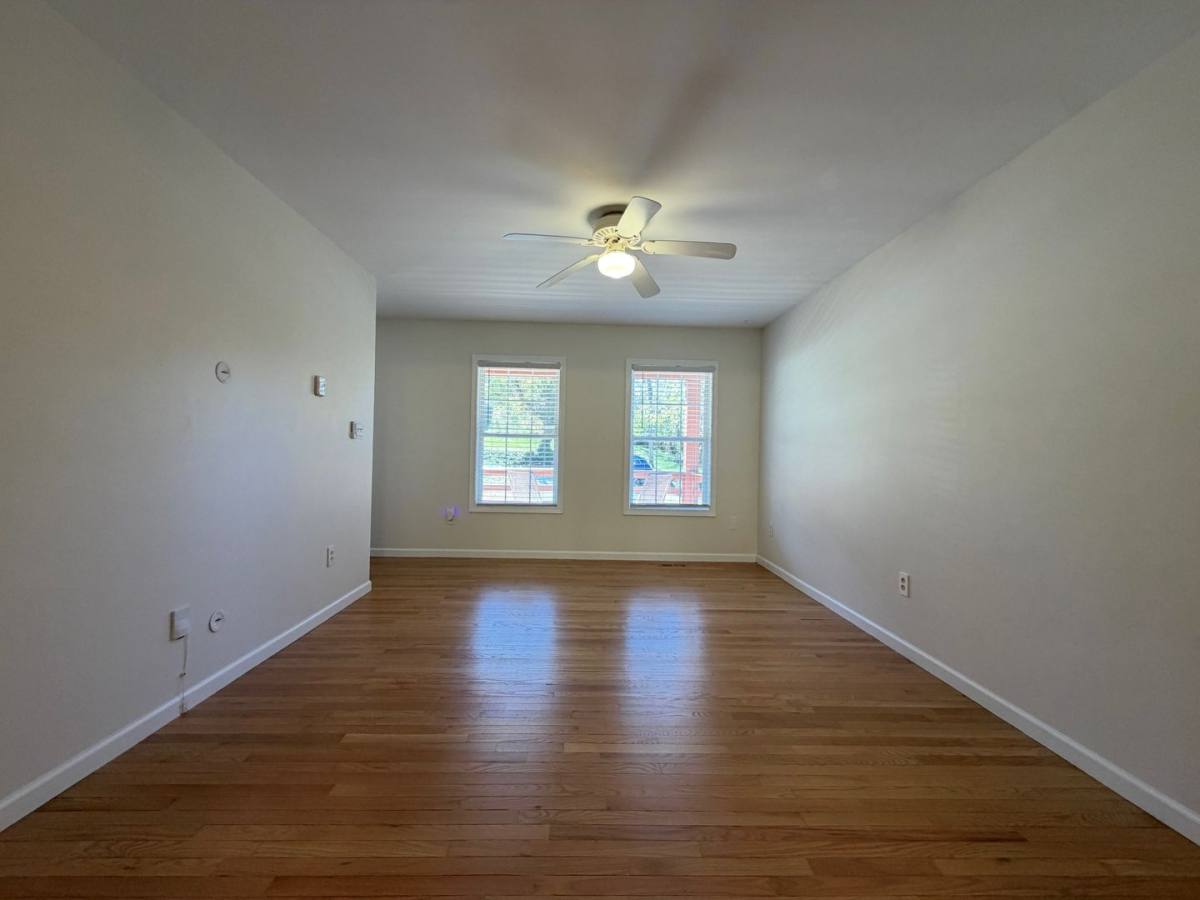 10 Peace St, Asheville, NC 28806 - House for Rent - Image 6