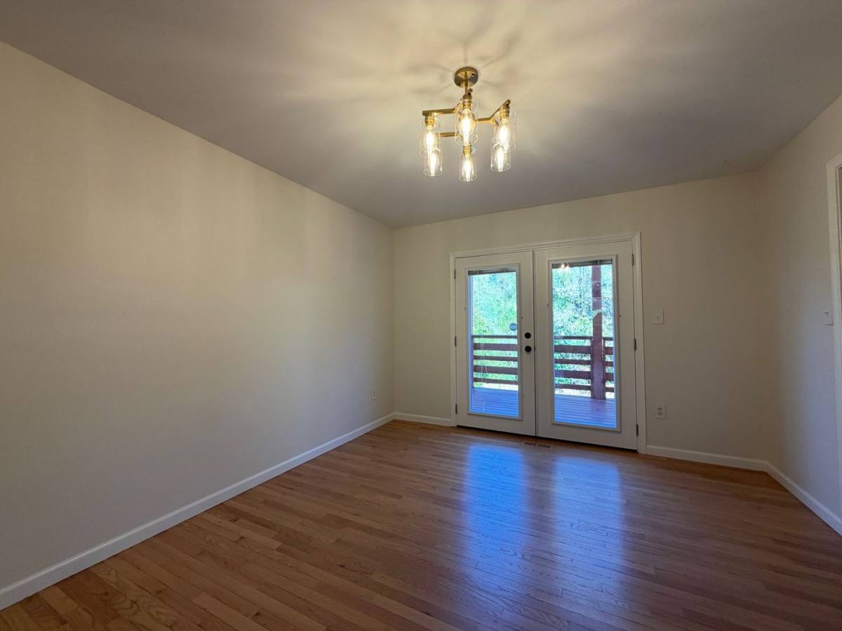 10 Peace St, Asheville, NC 28806 - House for Rent - Image 5