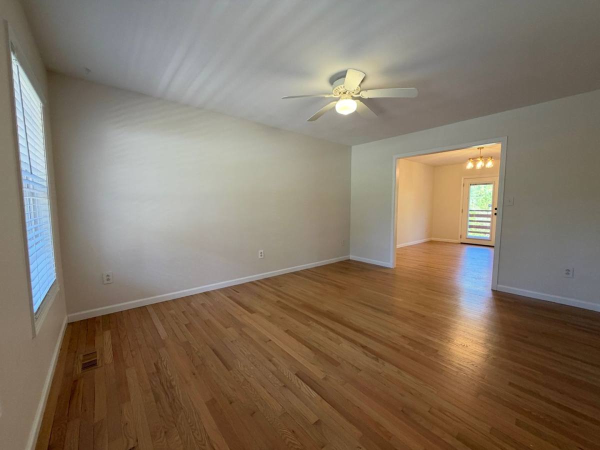 10 Peace St, Asheville, NC 28806 - House for Rent - Image 4
