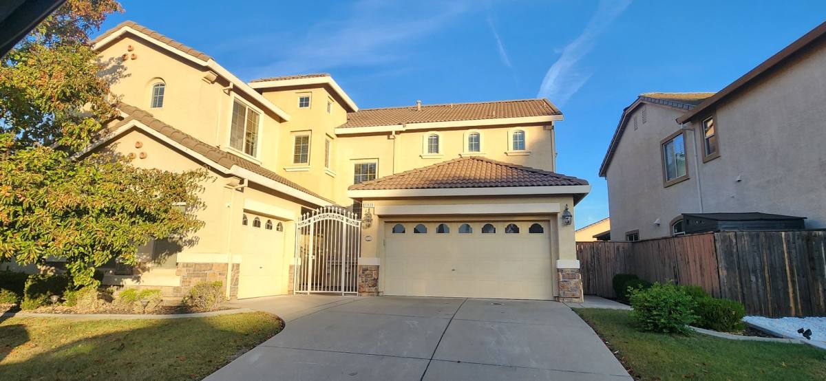 House for rent at 5939 Radmere Dr, Elk Grove, CA 95757