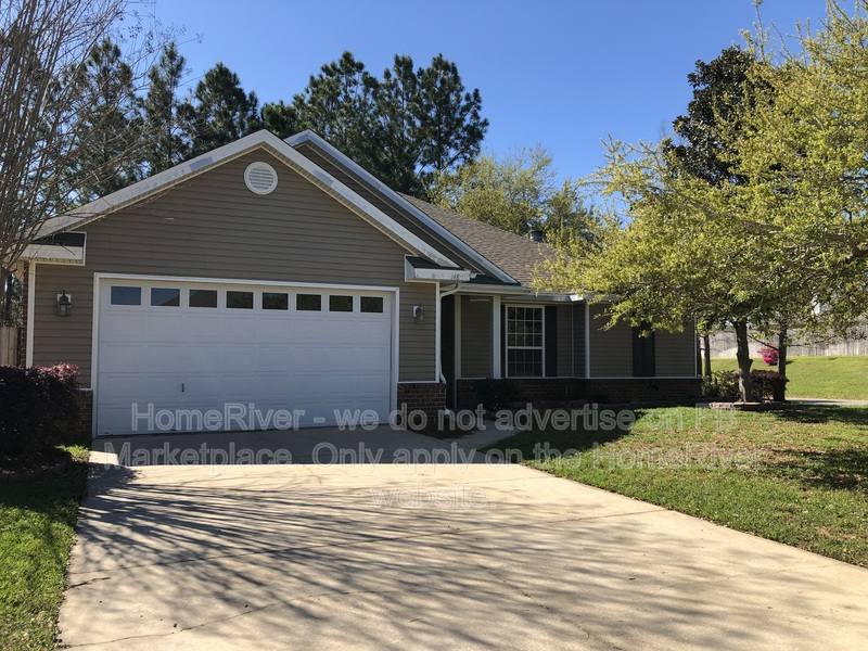 148 Alicia Dr, Crestview, FL 32536 - House for Rent - Image 2