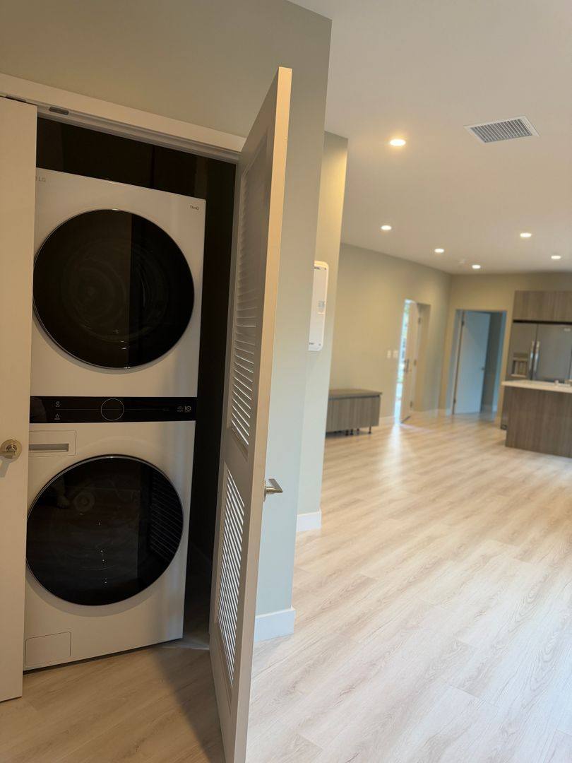 The Vivant, 6944 Knowlton Place, Los Angeles, CA 90045 - Apartment for Rent - Image 4