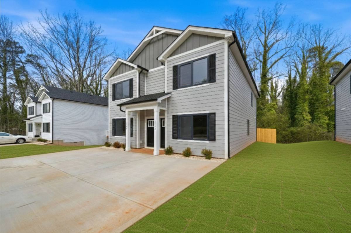 Townhouse for rent at 2328 13th St Dr NE, Hickory, NC 28601