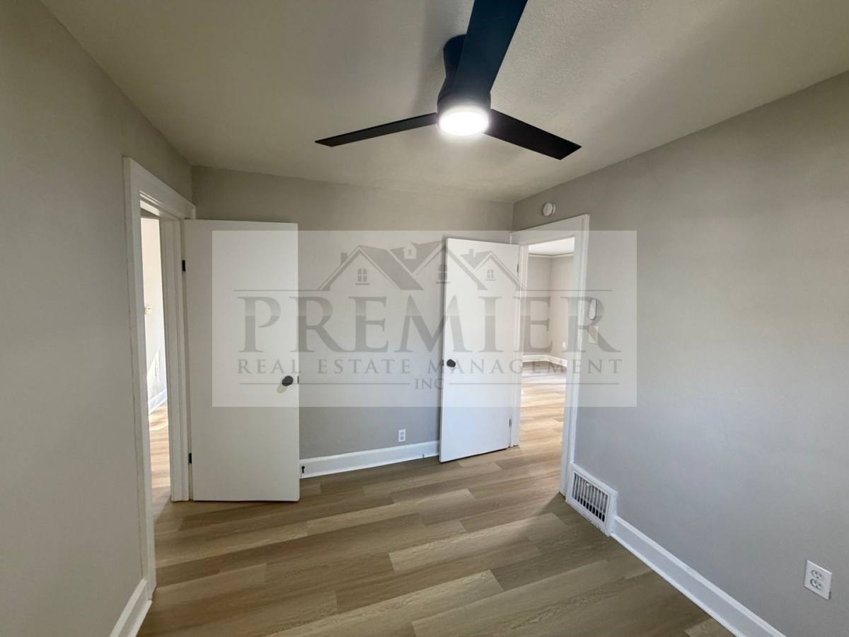 205 S Ash Ave, Independence, MO 64053 - Apartment for Rent - Image 9