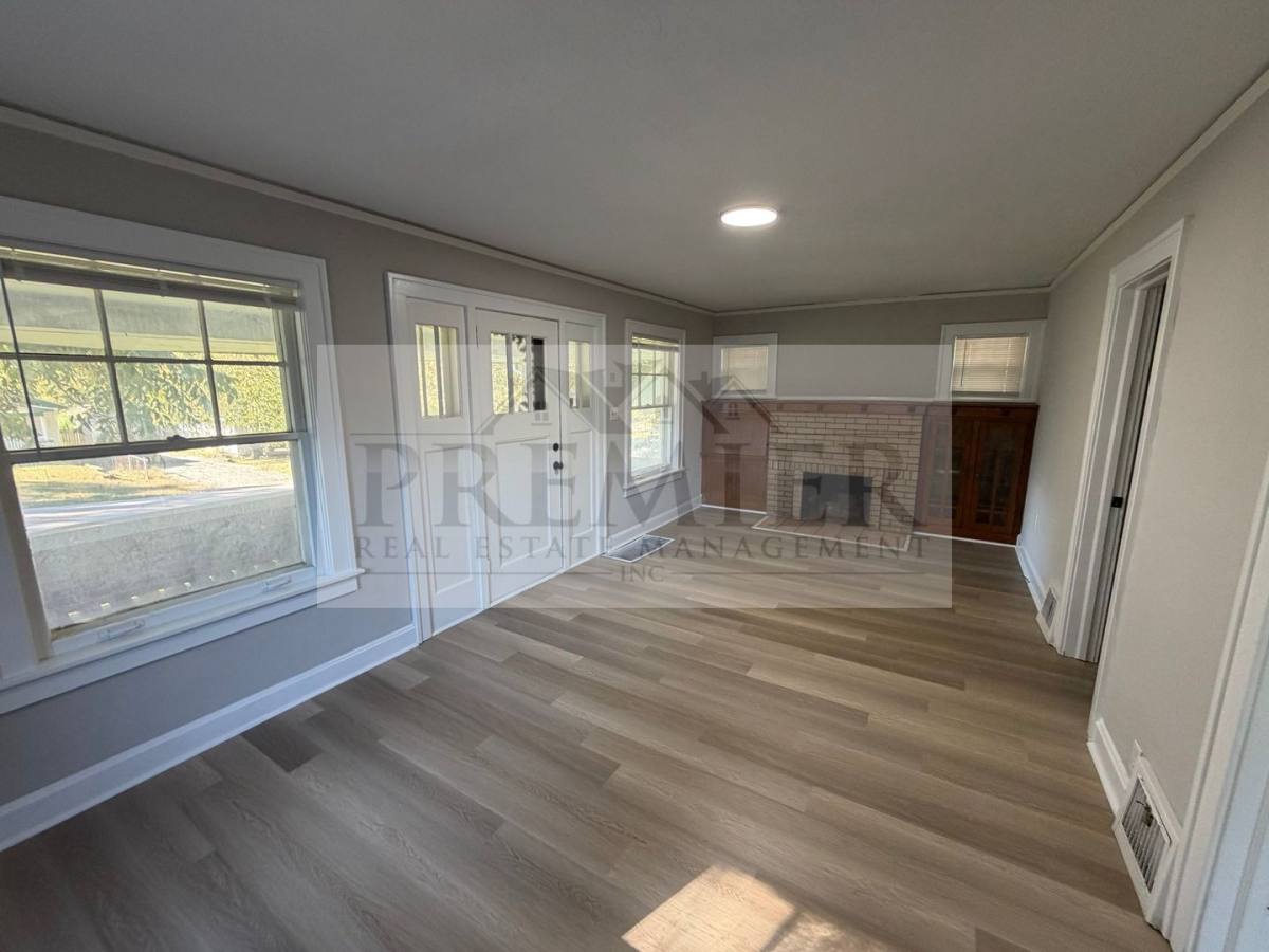 205 S Ash Ave, Independence, MO 64053 - Apartment for Rent - Image 5