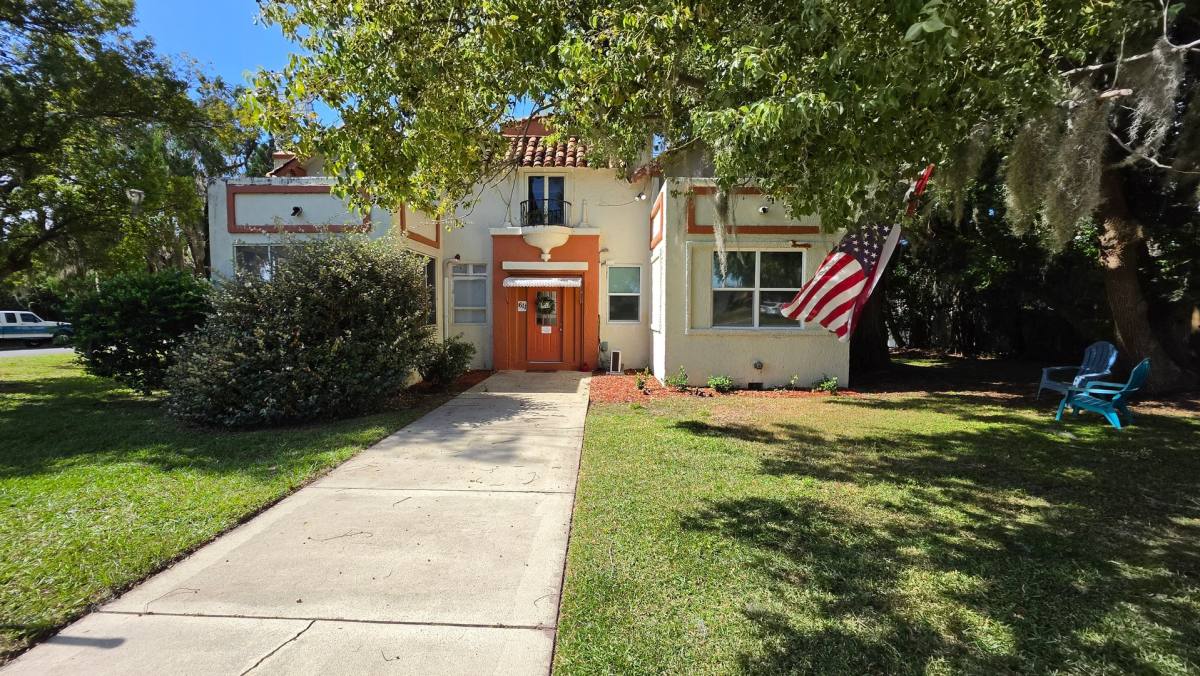 611 S Palm Ave, Howey In the Hills, FL 34737 - Apartment for Rent - Image 1