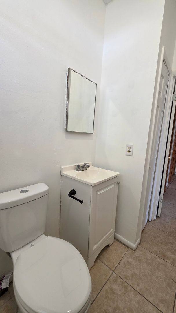 611 S Palm Ave, Howey In the Hills, FL 34737 - Apartment for Rent - Image 9