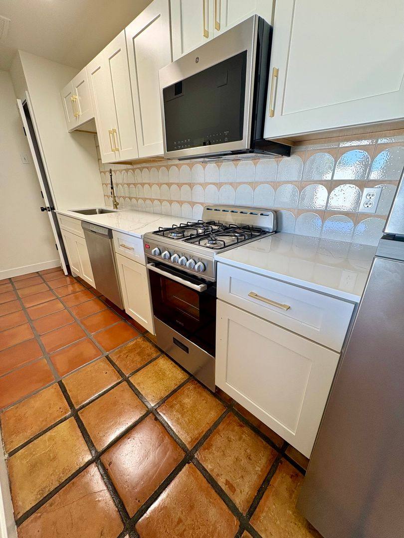 811 S Melody Lane, Tempe, AZ 85281 - Apartment for Rent - Image 10