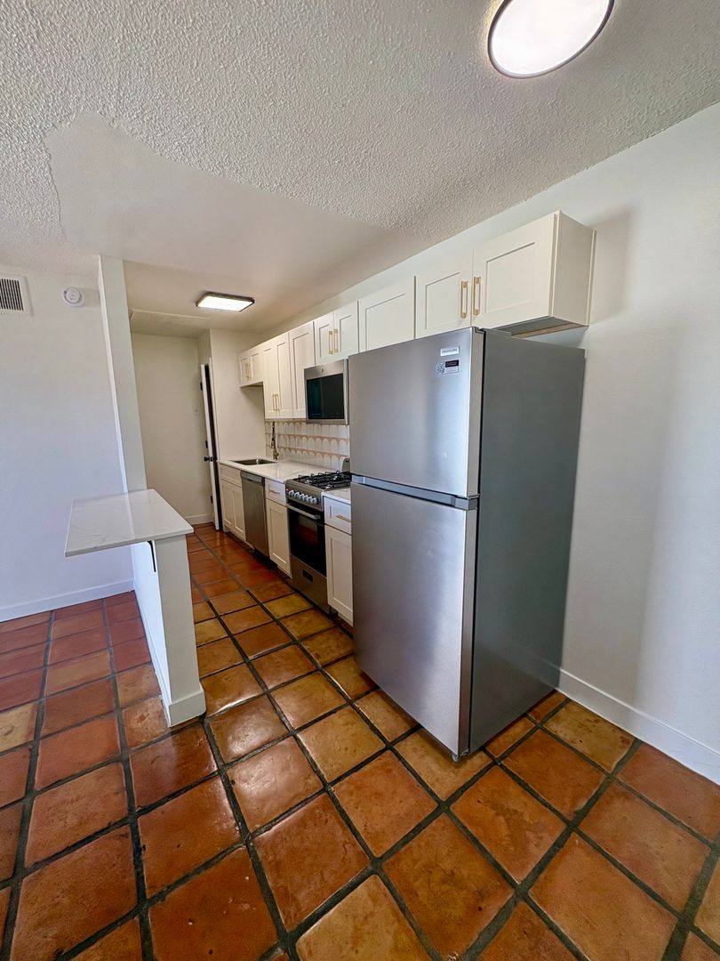 811 S Melody Lane, Tempe, AZ 85281 - Apartment for Rent - Image 8