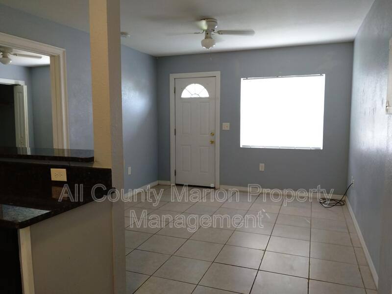 727 NE 4th St, Ocala, FL 34470 - Apartment for Rent - Image 2
