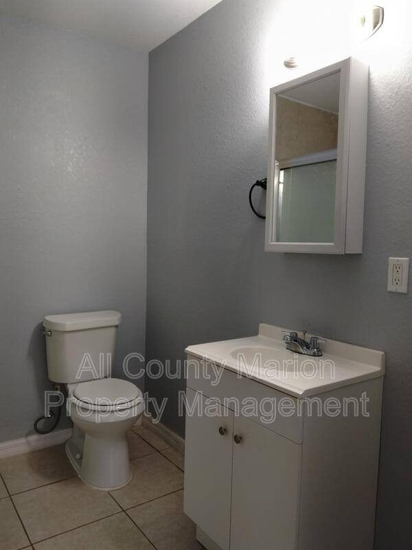 727 NE 4th St, Ocala, FL 34470 - Apartment for Rent - Image 7