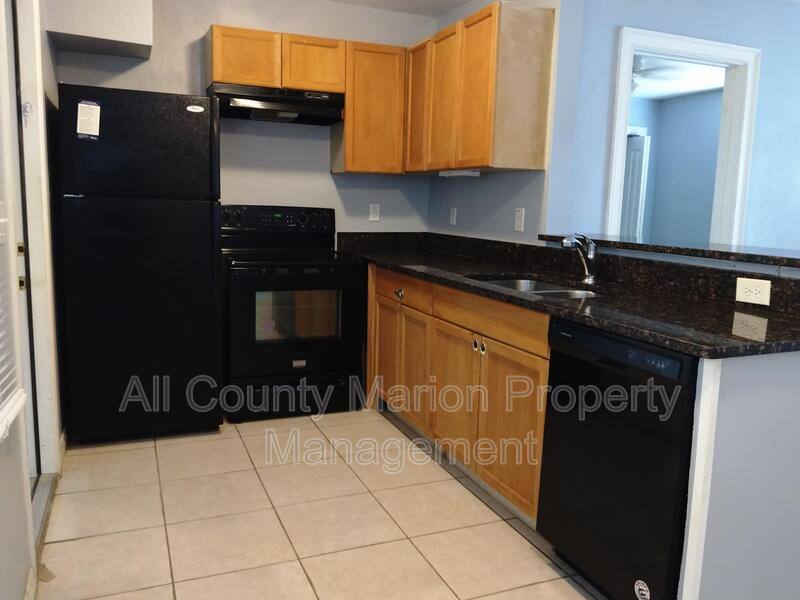 727 NE 4th St, Ocala, FL 34470 - Apartment for Rent - Image 4