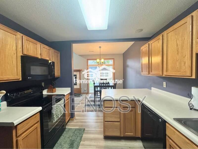 6800 Ashworth Rd #403, West Des Moines, IA 50266 - Townhouse for Rent - Image 8