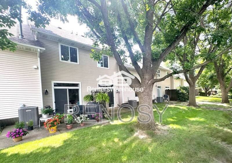 6800 Ashworth Rd #403, West Des Moines, IA 50266 - Townhouse for Rent - Image 11