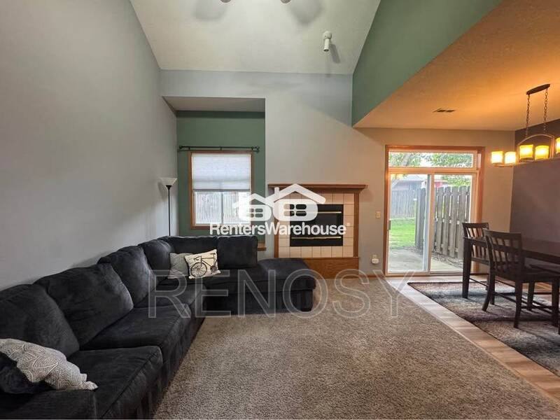 6800 Ashworth Rd #403, West Des Moines, IA 50266 - Townhouse for Rent - Image 7