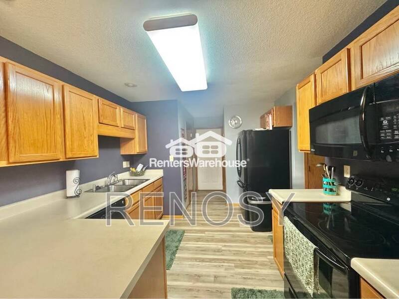 6800 Ashworth Rd #403, West Des Moines, IA 50266 - Townhouse for Rent - Image 10
