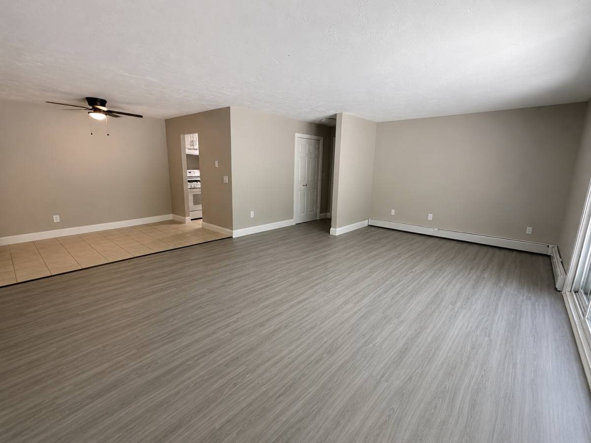 283-435 Oaklawn Ave, Cranston, RI 02920 - Apartment for Rent