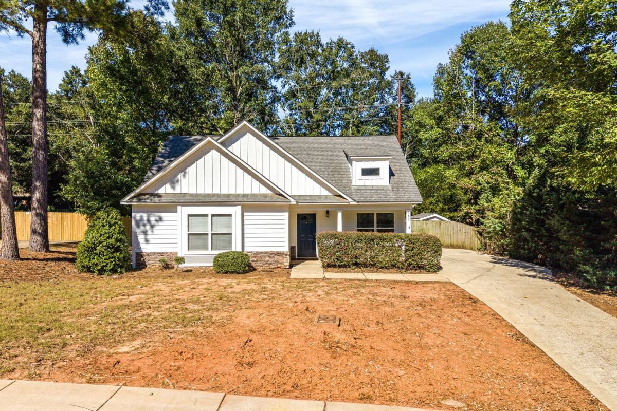 House for rent at 383 Embry Lane, Auburn, AL 36830