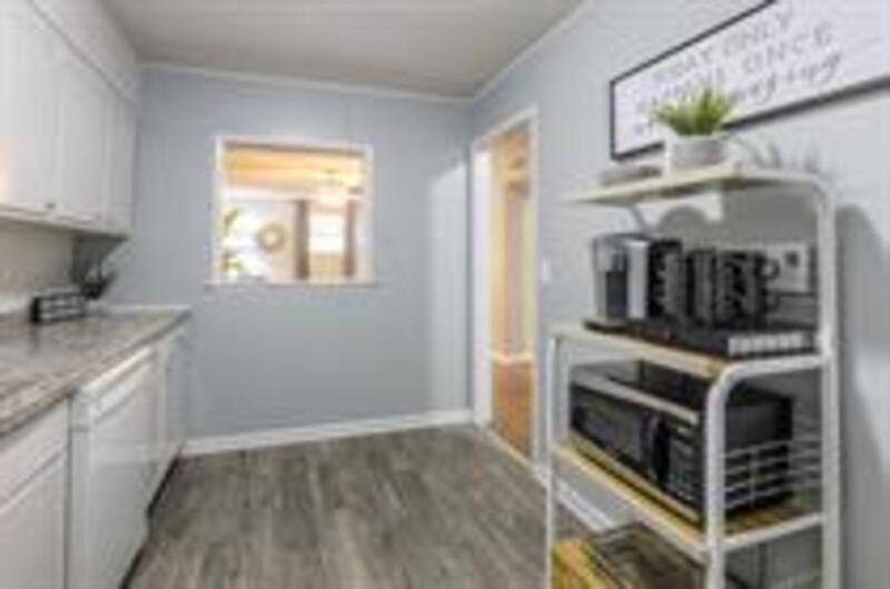 8325 Lowell Ave #5, Overland Park, KS 66212 - Apartment for Rent - Image 10