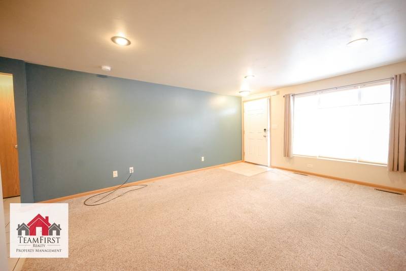 2135 S Broadway, Green Bay, WI 54304 - House for Rent - Image 3