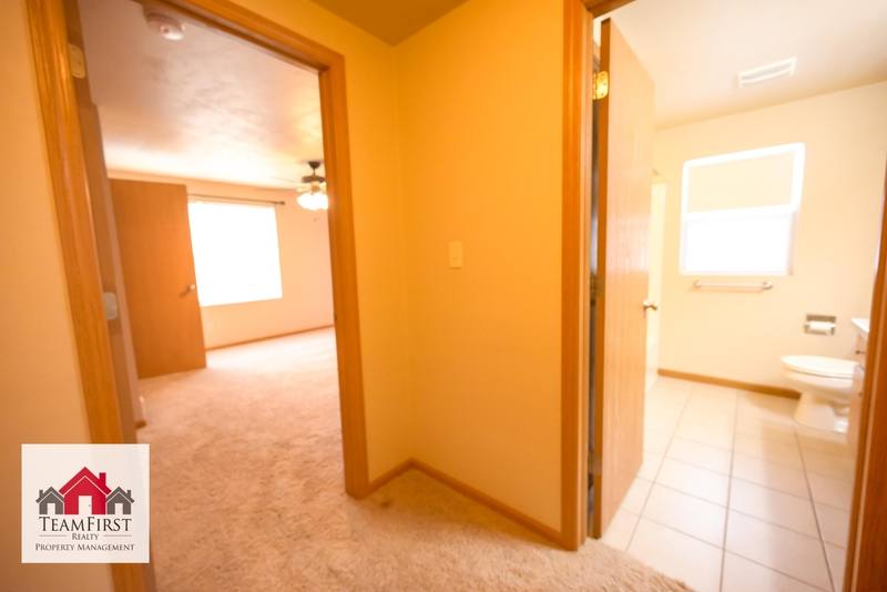 2135 S Broadway, Green Bay, WI 54304 - House for Rent - Image 9