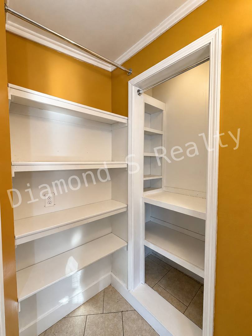 2223 N Delaware Ave, Springfield, MO 65803 - Apartment for Rent - Image 8