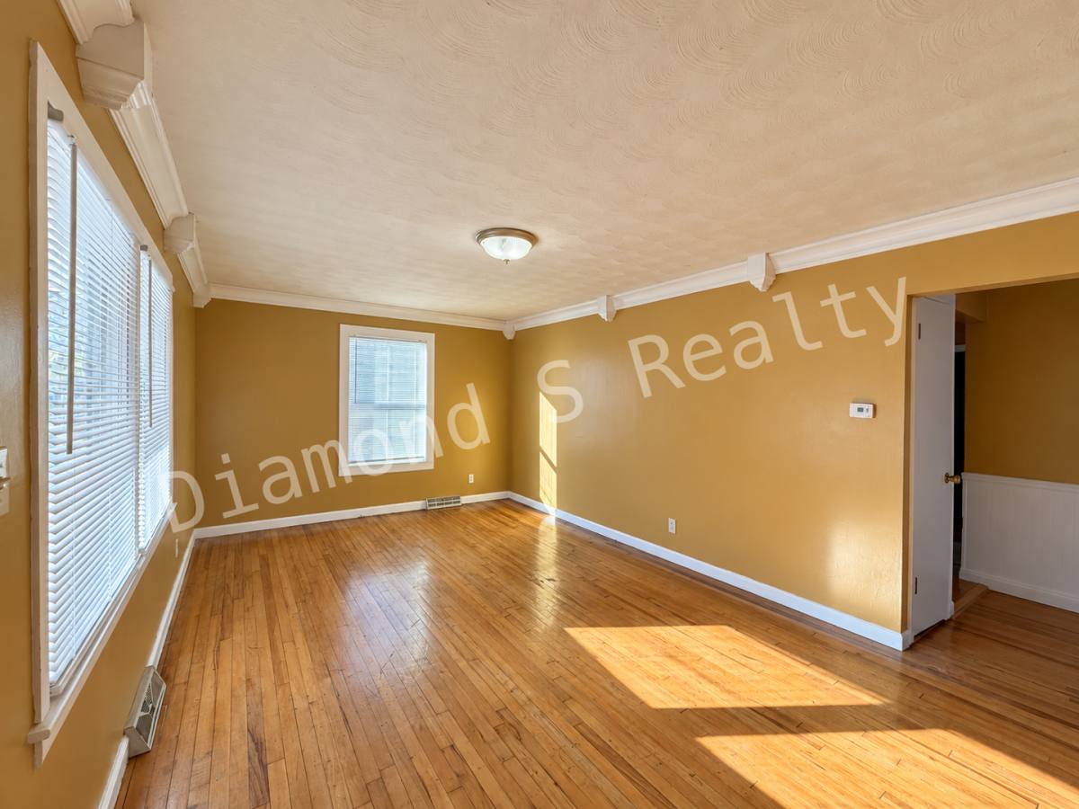 2223 N Delaware Ave, Springfield, MO 65803 - Apartment for Rent - Image 4