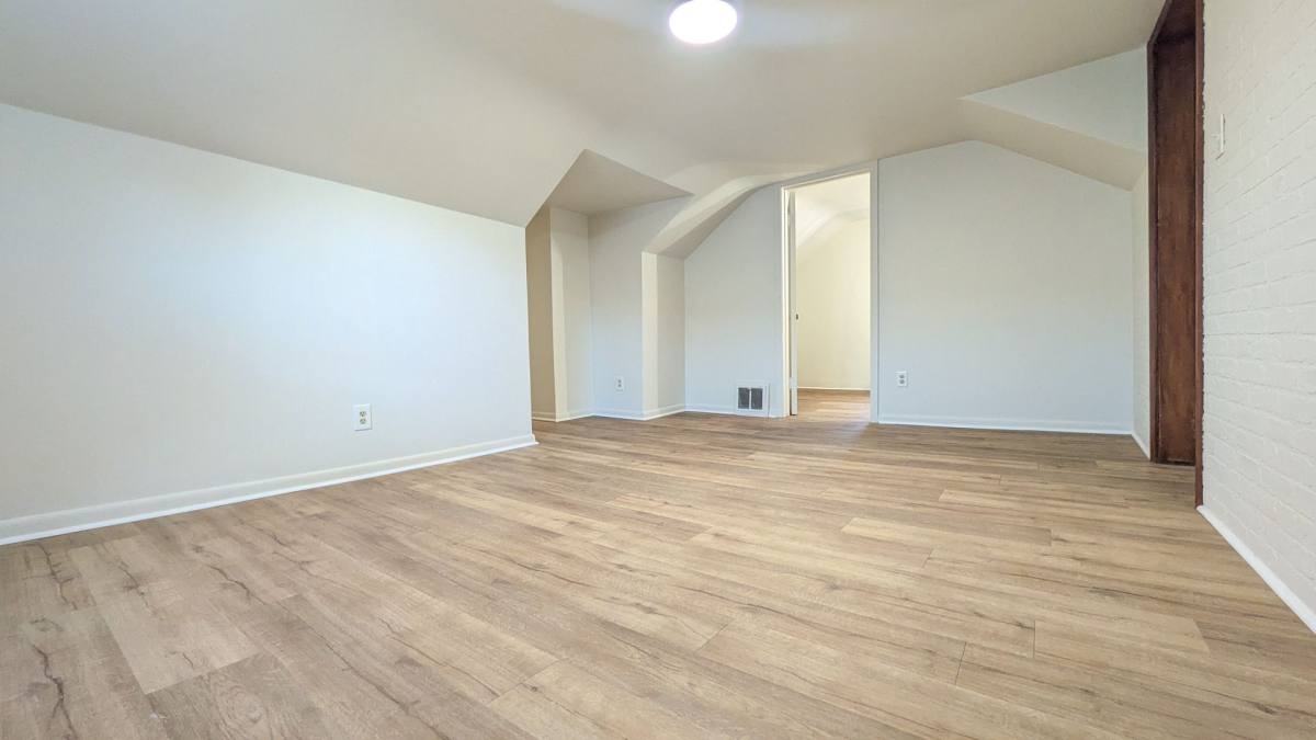 905 Harney Ave, Oshkosh, WI 54901 - Apartment for Rent - Image 10