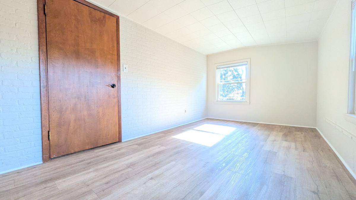 905 Harney Ave, Oshkosh, WI 54901 - Apartment for Rent - Image 8