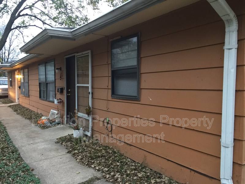 Townhouse for rent at 817 Connecticut St, Lawrence, KS 66044
