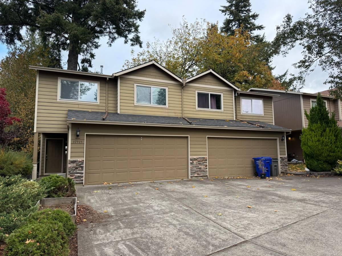 House for rent at 37975 Nettie Connett Dr, Sandy, OR 97055