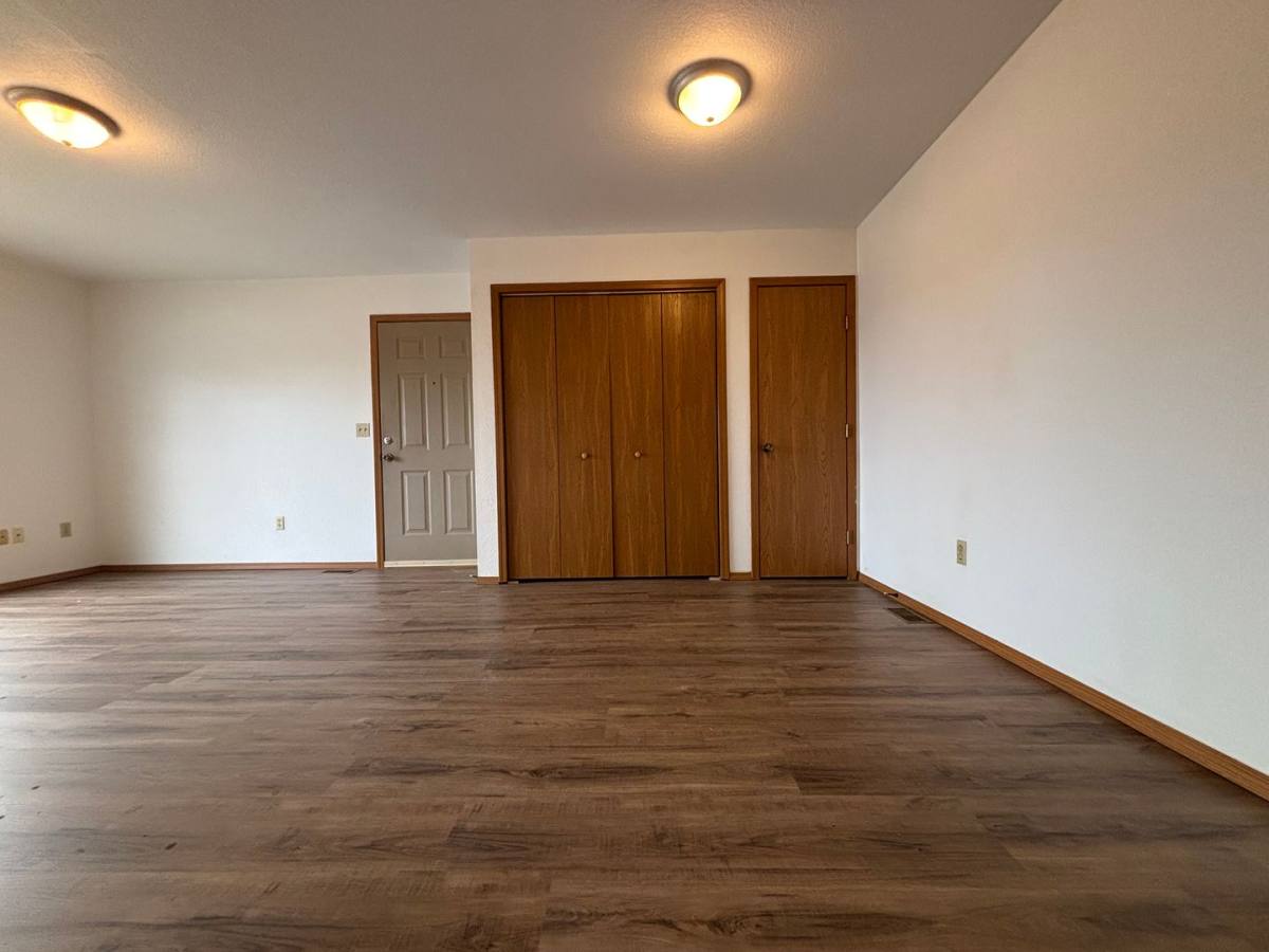 2862 S Meadowbrook #15, Springfield, MO 65807 - Apartment for Rent - Image 3