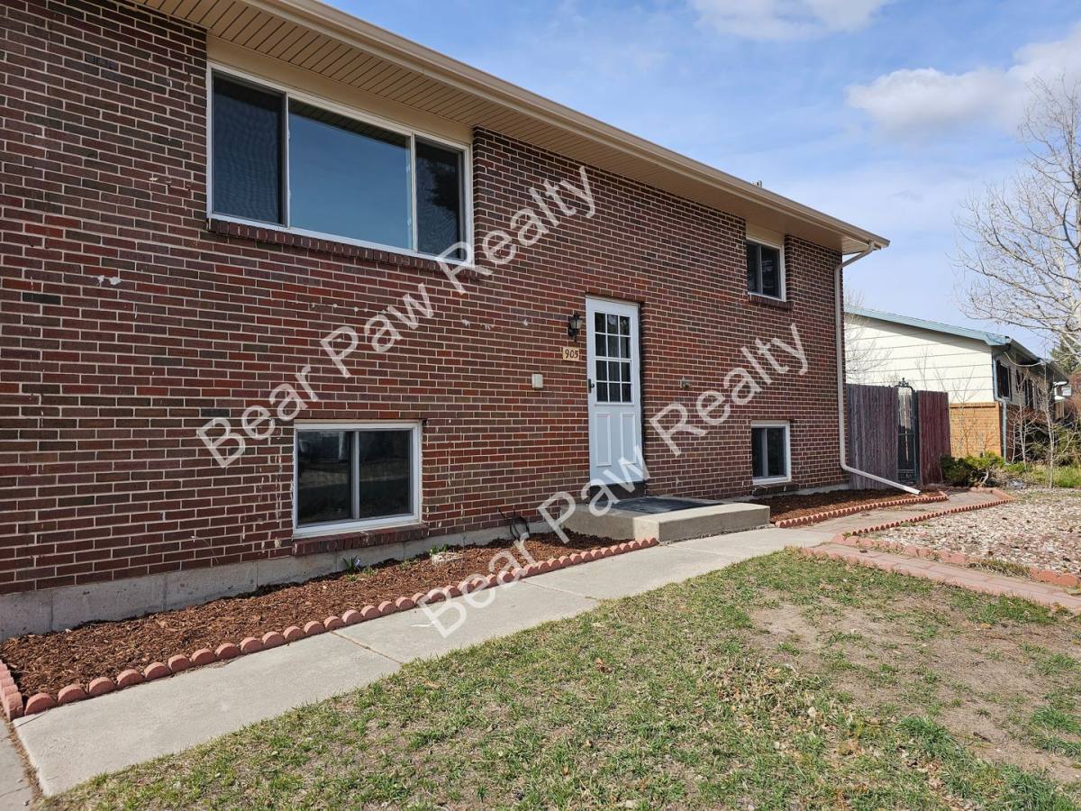 905 New Bedford Dr, Cheyenne, WY 82009 - House for Rent - Image 1