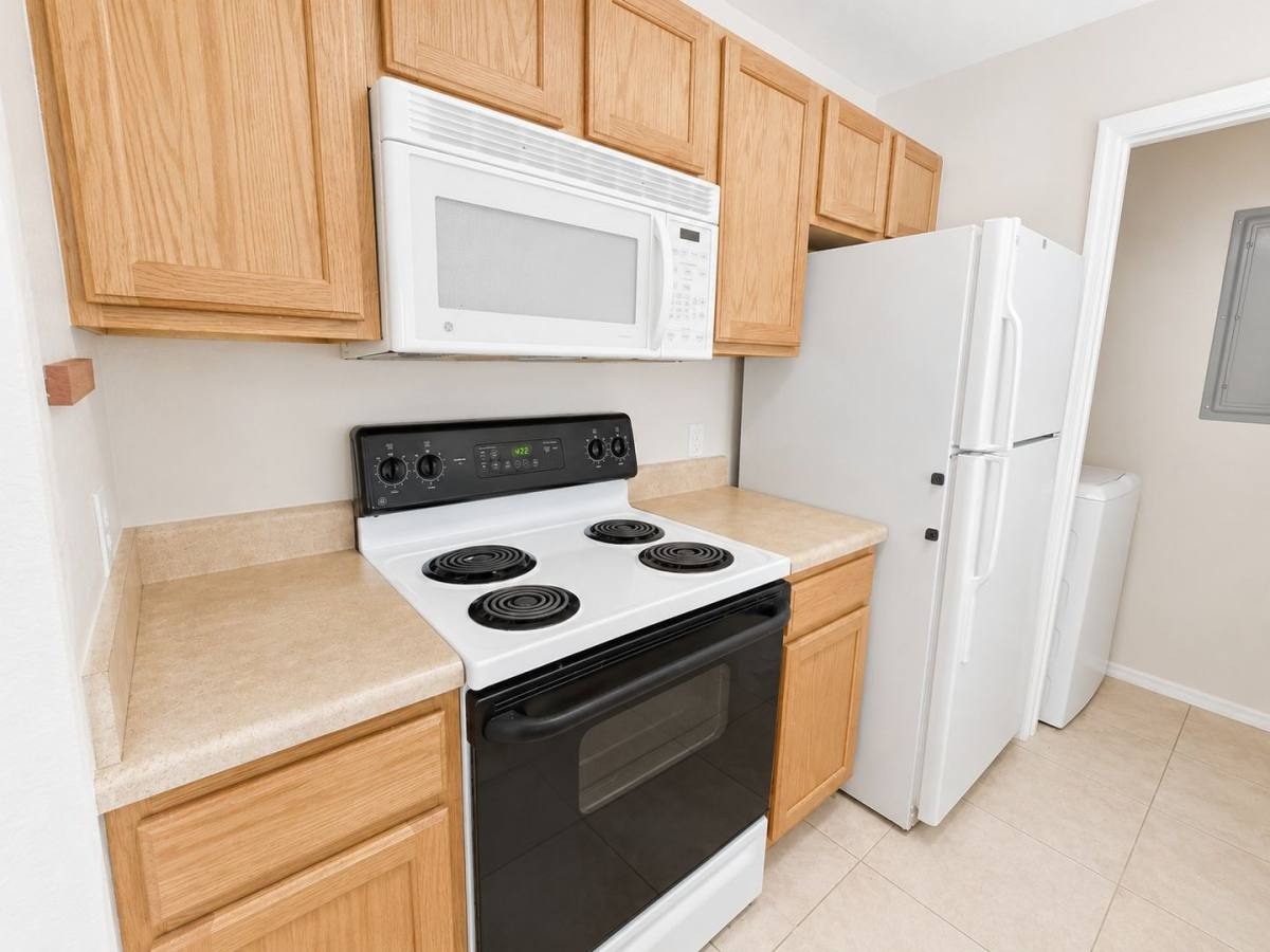 4850 51st St W #2205, Bradenton, FL 34210 - Townhouse for Rent - Image 6
