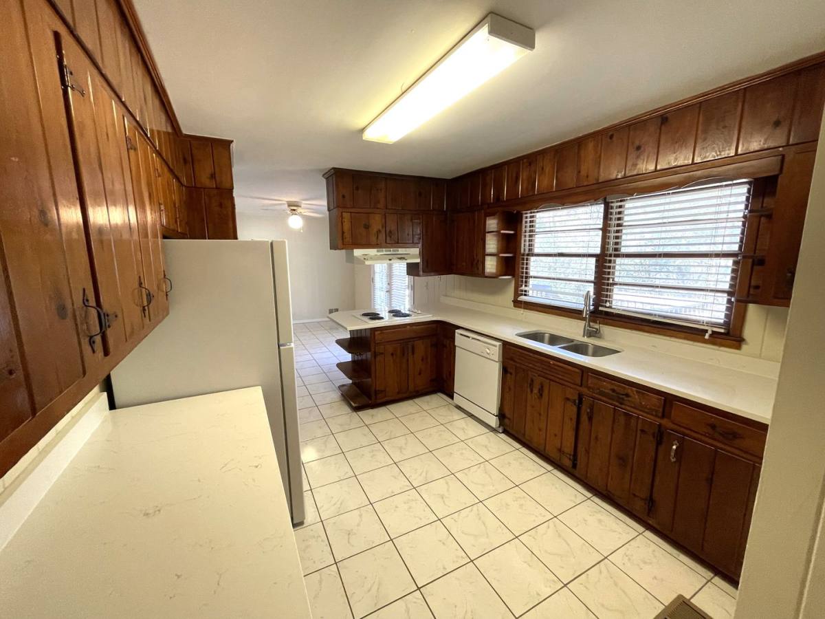 160 Pineview Dr, Athens, GA 30605 - House for Rent - Image 8