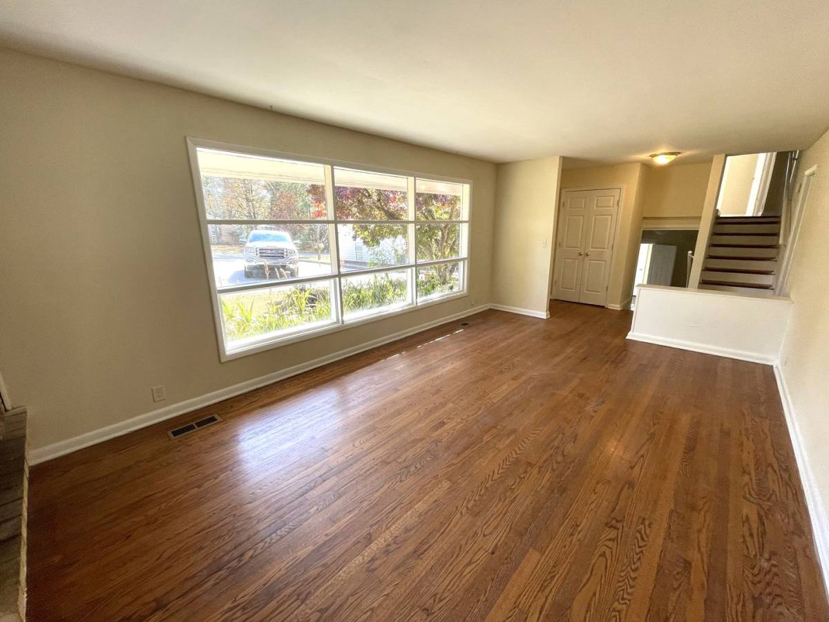 160 Pineview Dr, Athens, GA 30605 - House for Rent - Image 3