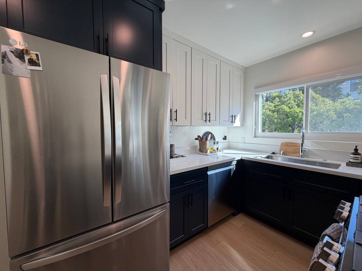 527 S Barrington Ave, Los Angeles, CA 90049 - Apartment for Rent - Image 9