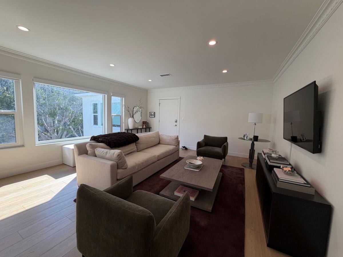 527 S Barrington Ave, Los Angeles, CA 90049 - Apartment for Rent - Image 4