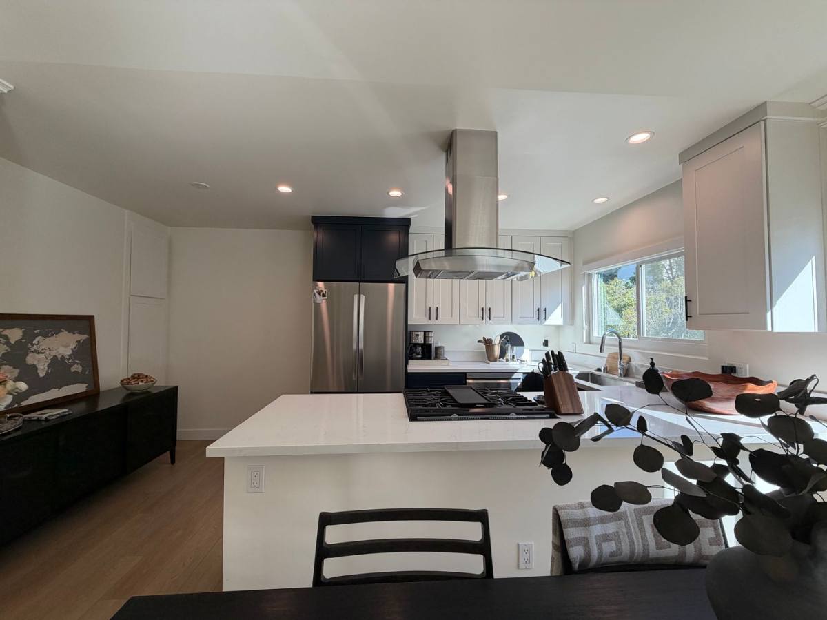 527 S Barrington Ave, Los Angeles, CA 90049 - Apartment for Rent - Image 8