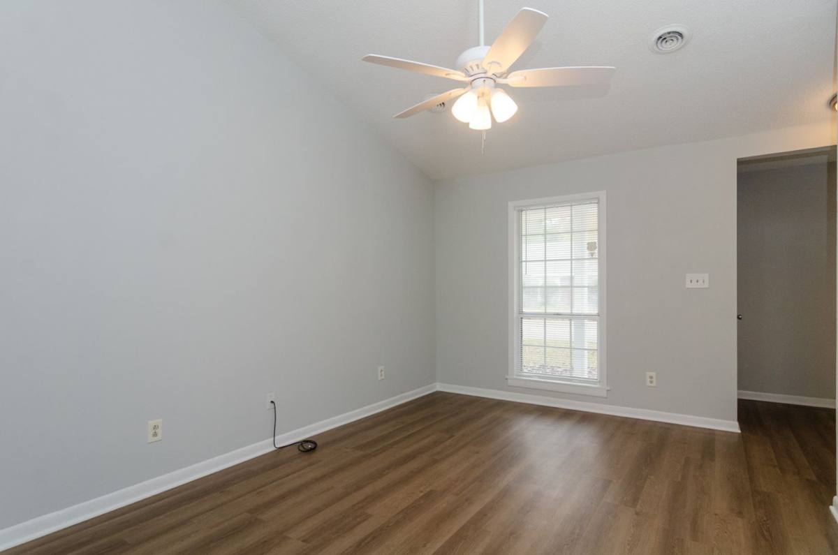 823 Varsity Dr, Wilmington, NC 28403 - House for Rent - Image 2